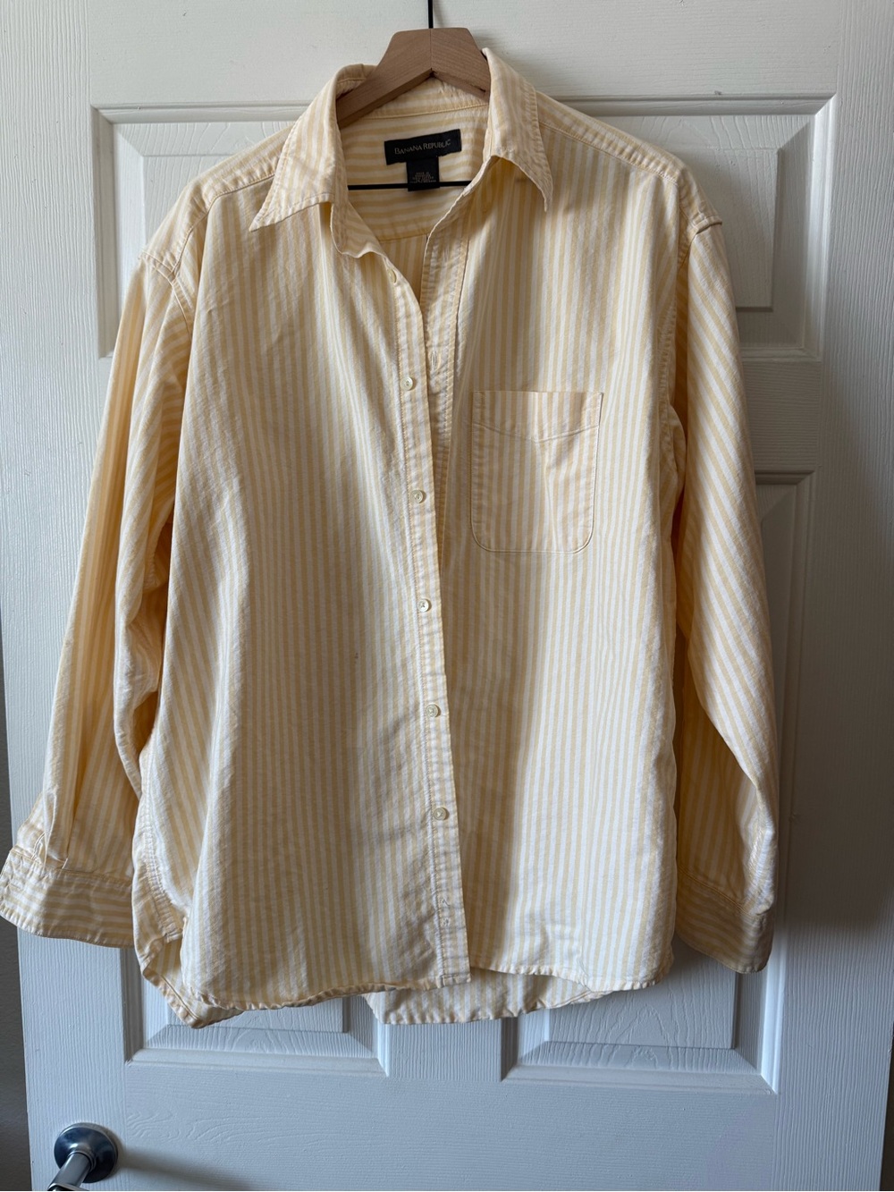 Banana Republic Pale Yellow Striped Men's Button-Down Shirt